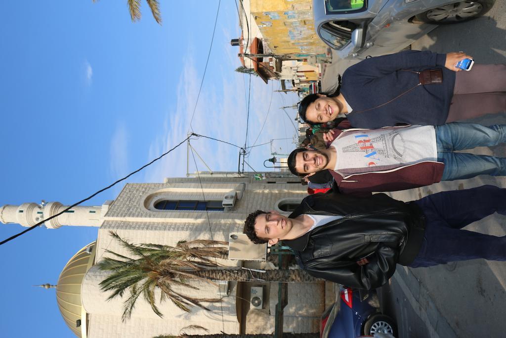 Juha'S Guesthouse - Zarqa Bay Jisr ez Zarqa Bagian luar foto