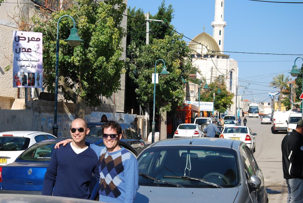 Juha'S Guesthouse - Zarqa Bay Jisr ez Zarqa Bagian luar foto